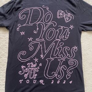 Black and Pink Graphic Women's Tee